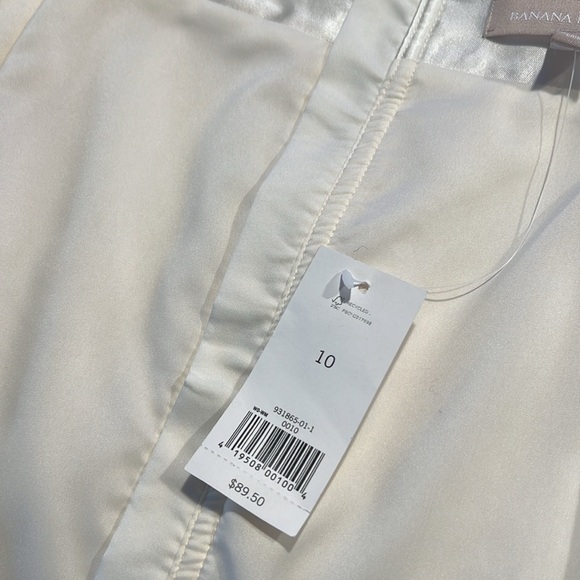 Banana Republic Winter White - Cocoon Skirt - Picture 6 of 8